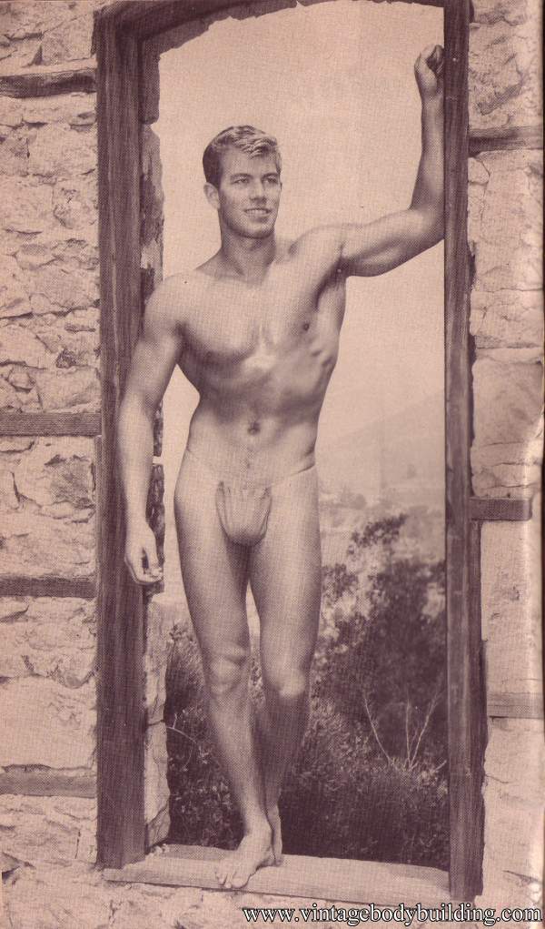 Bodybuilder physique vintage photo