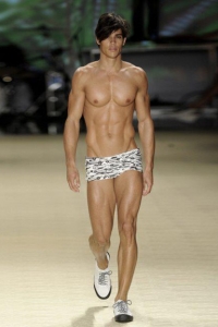 Carlos Freiere on a runway